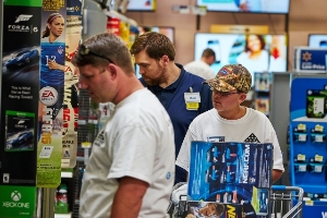 Shopping Volunteers